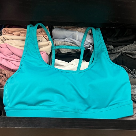 Ptula Anessa Sports Bra - Picture 2 of 3